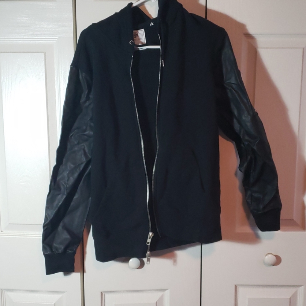 Black jacket faux leather sleeves
